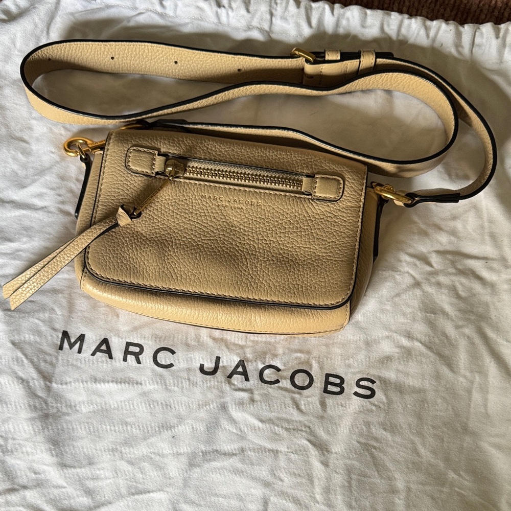 Marc Jacobs Beige Leather Crossbody Bag